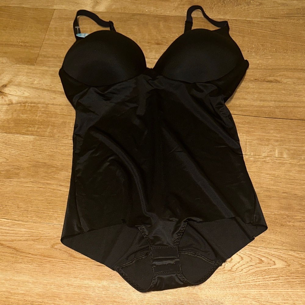 NWT ASSETS BY SPANX Flawless Finish Shaping Micro Low Back Cupped Bodysuit sz S